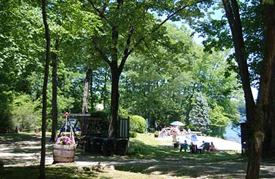 Hollywyle on candlewood lake